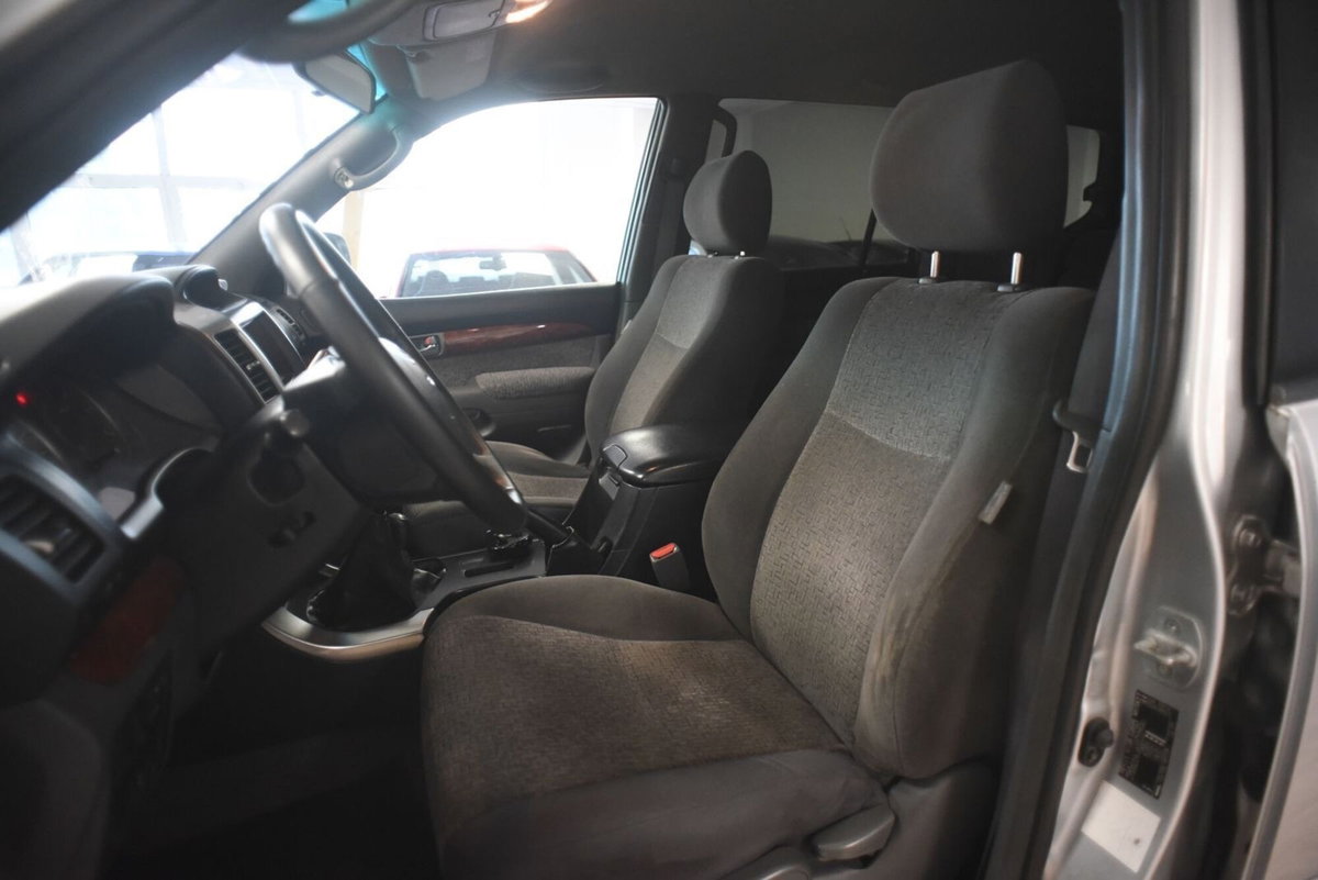 Toyota Land Cruiser D-4D 16V cat 5 porte aut. Sol (7)