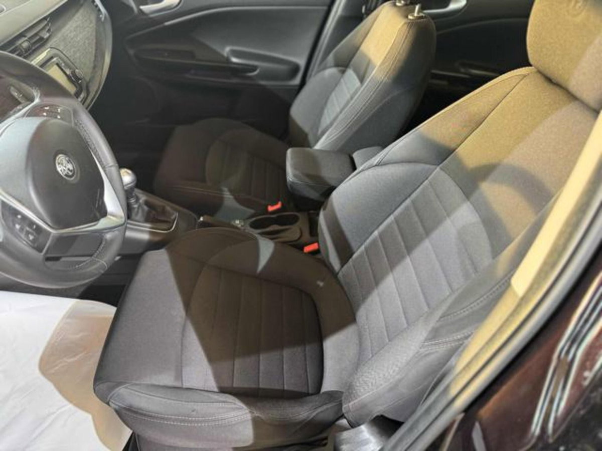 Alfa Romeo Giulietta 1.6 JTDm Super 120cv (15)