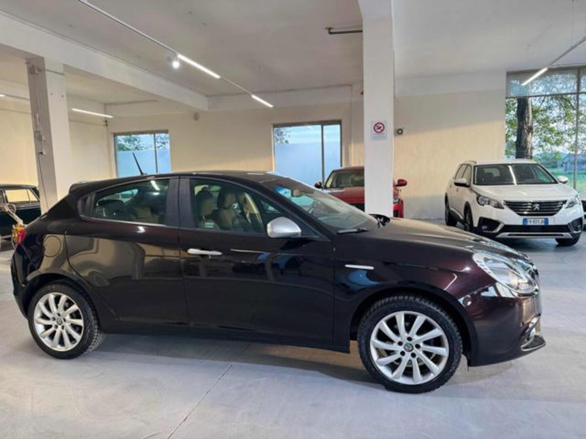 Alfa Romeo Giulietta 1.6 JTDm Super 120cv (8)