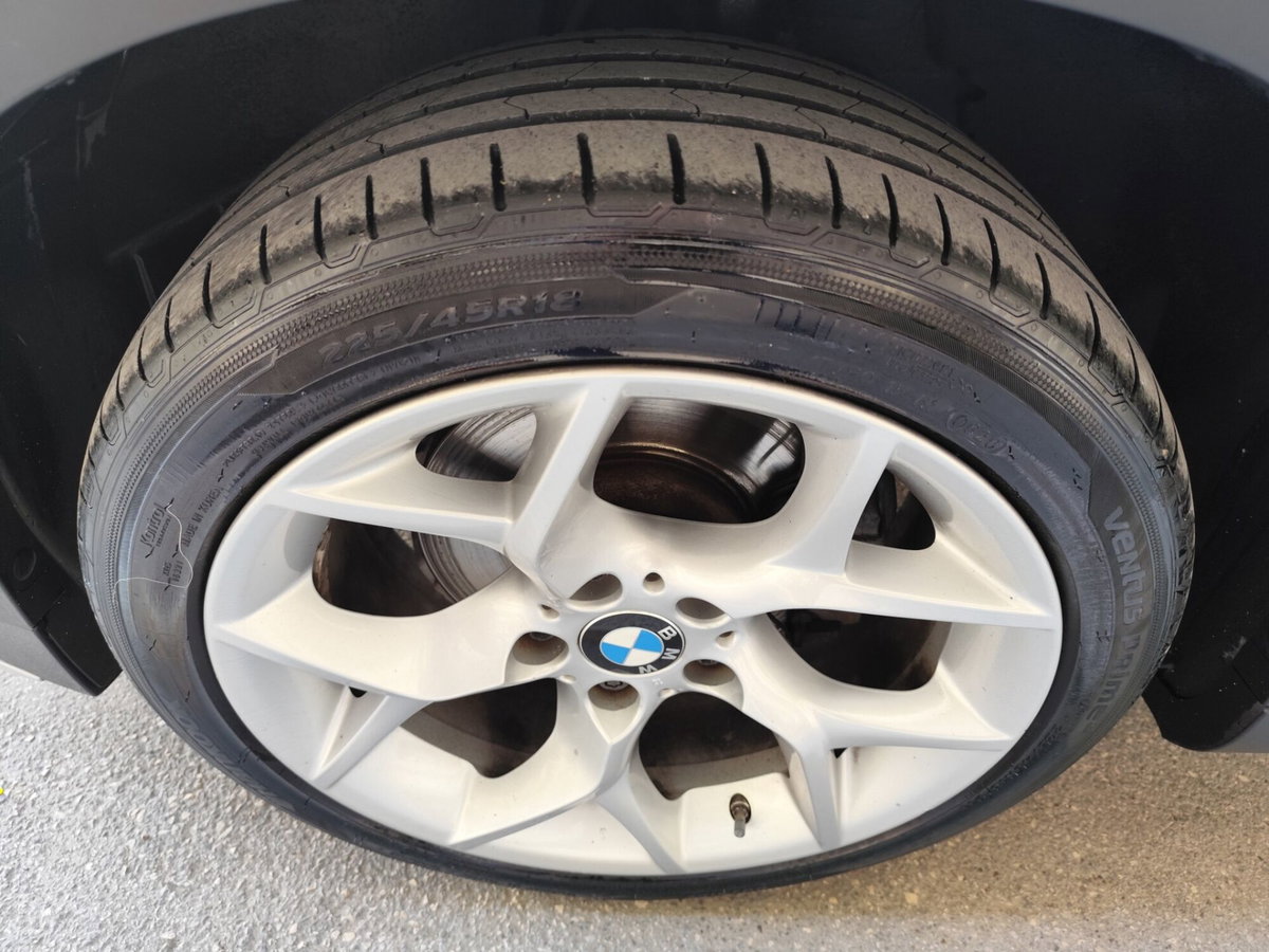 BMW X1 sDrive18d X Line (11)