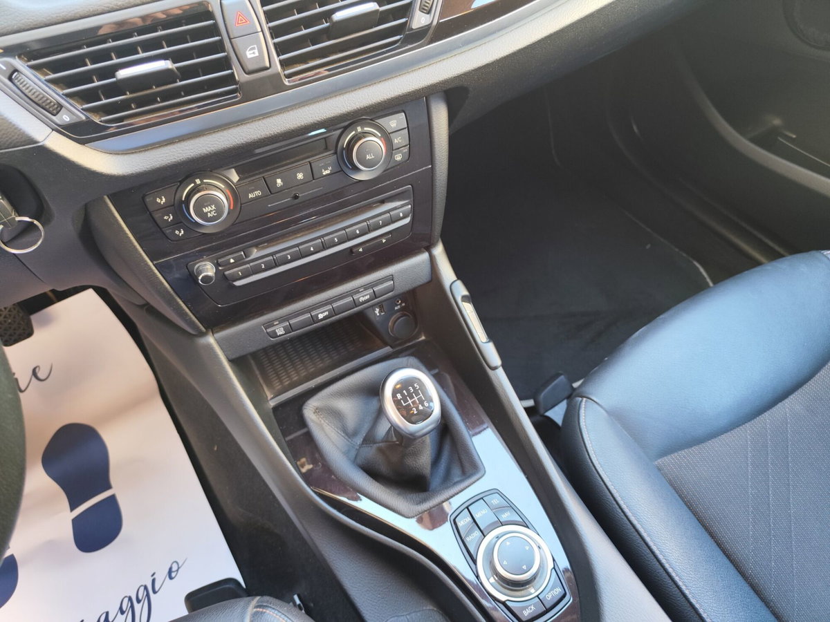 BMW X1 sDrive18d X Line (13)