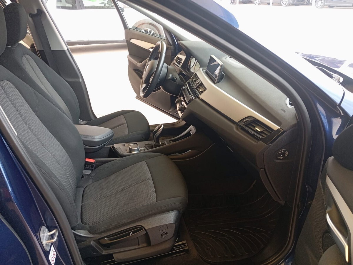 BMW X1 sDrive18d Business (11)
