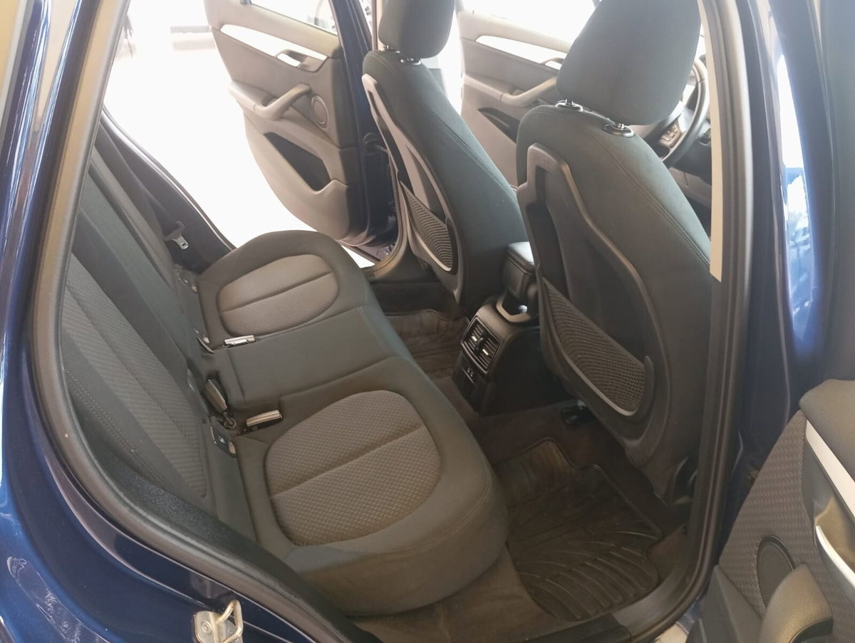 BMW X1 sDrive18d Business (13)