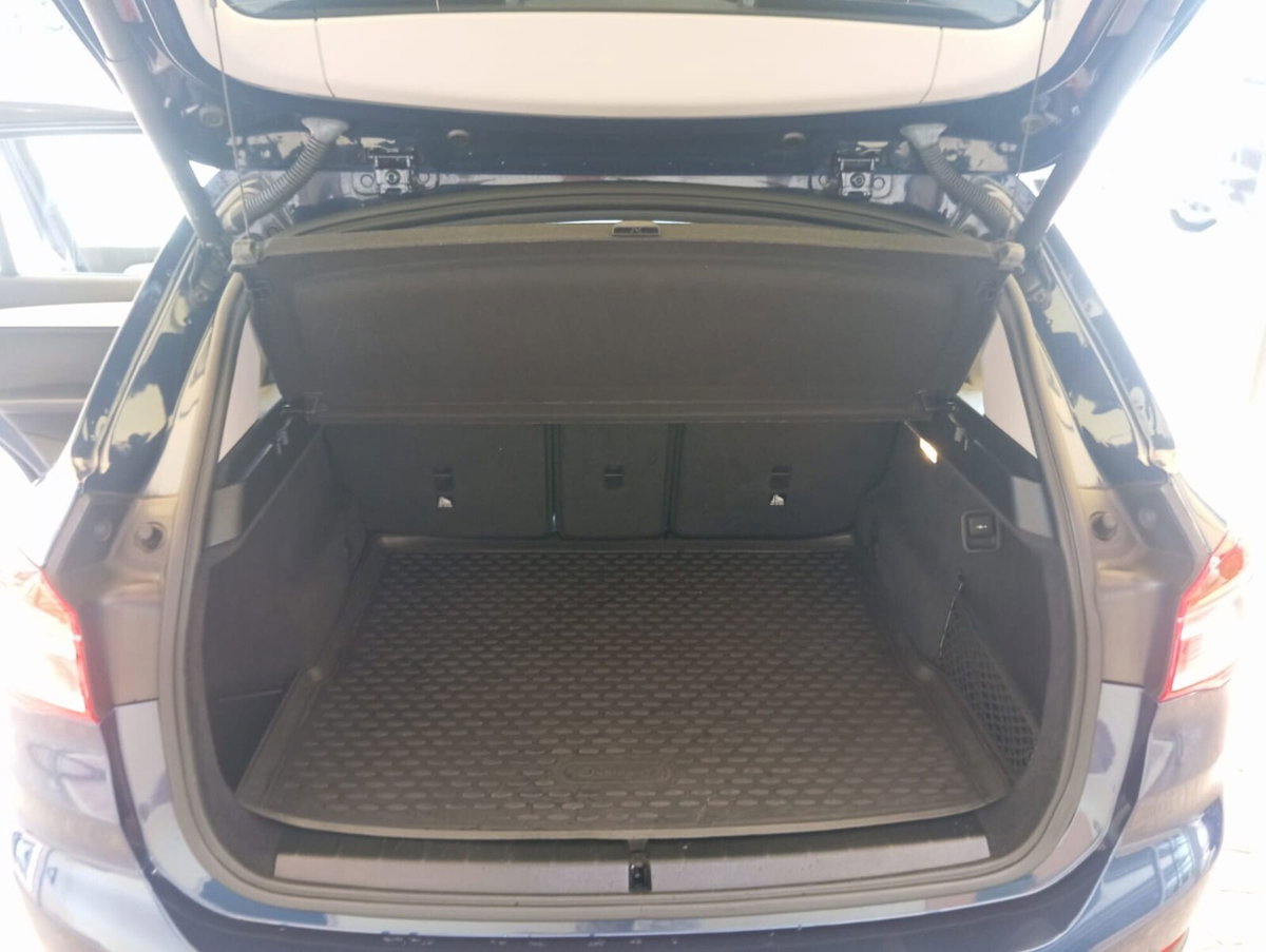 BMW X1 sDrive18d Business (15)
