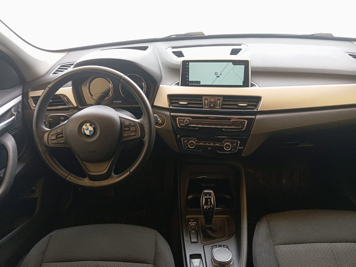 BMW X1 sDrive18d Business (18)