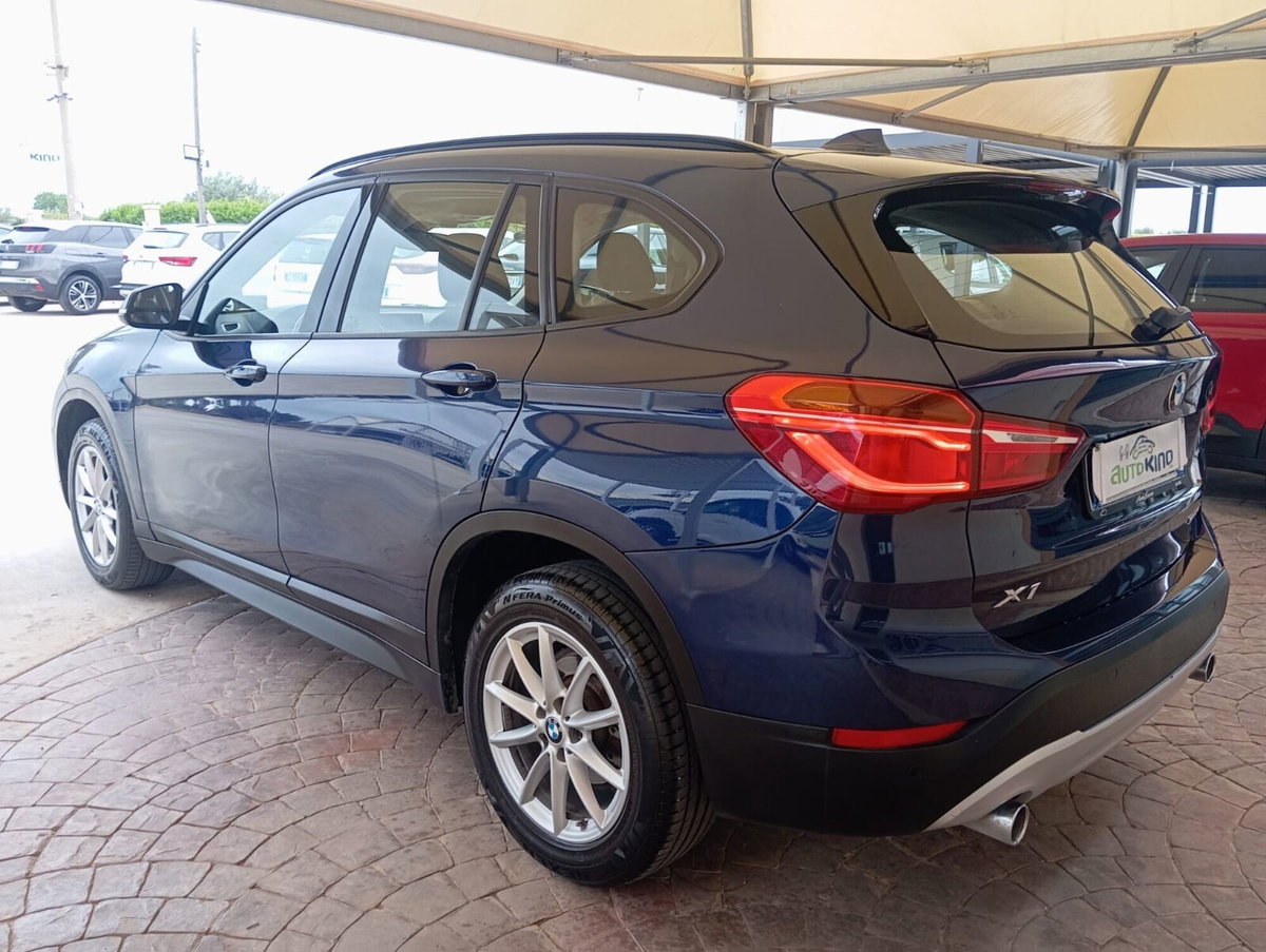 BMW X1 sDrive18d Business (6)