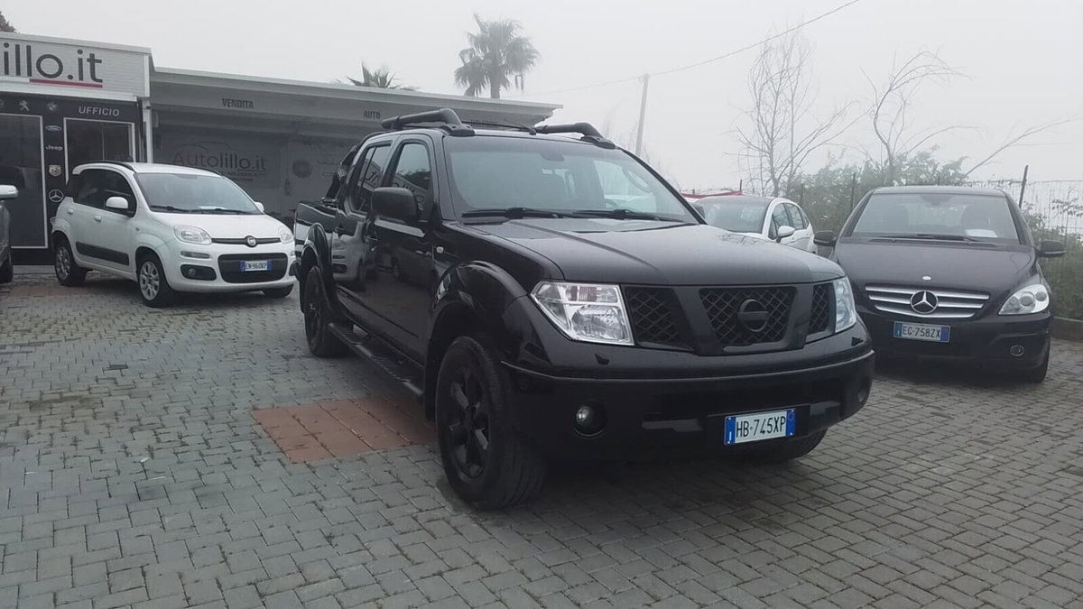 Nissan Navara 2.5 dCi 4 porte Double Cab XE (2)