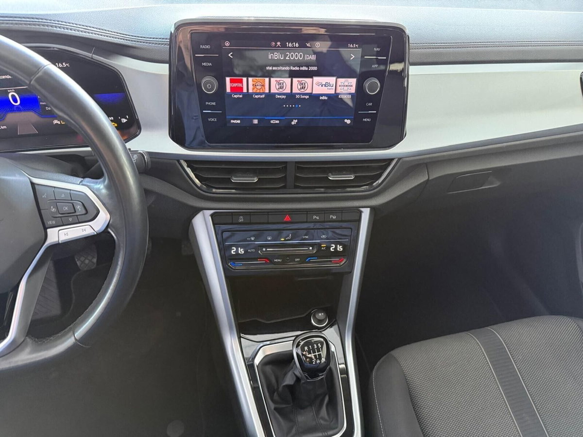 Volkswagen T-Roc 1.0 TSI Life (8)