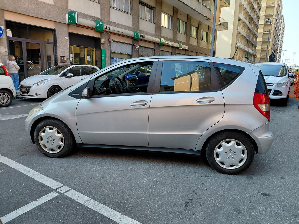 Mercedes-Benz Classe A 160 CDI Elegance (2)