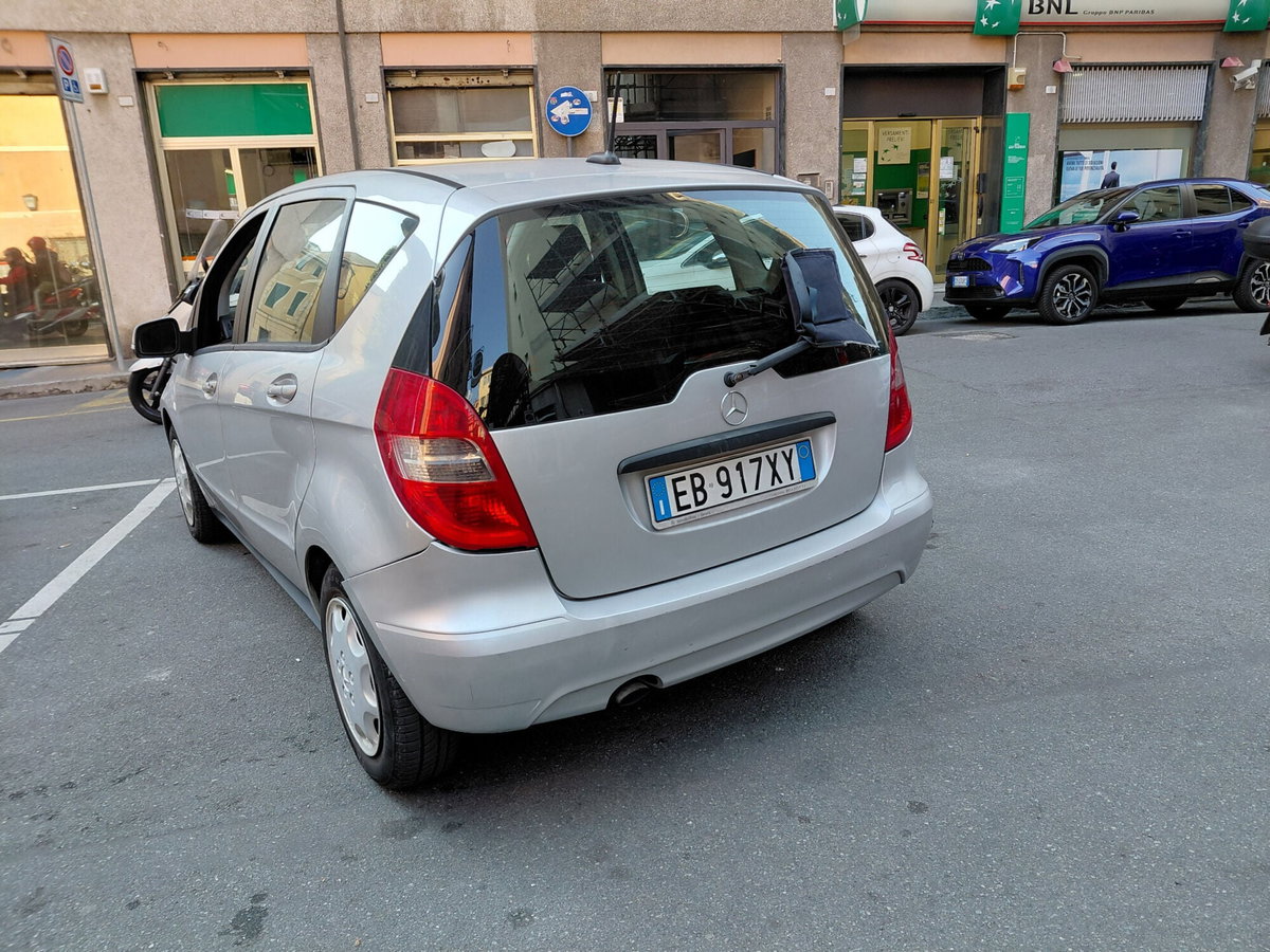 Mercedes-Benz Classe A 160 CDI Elegance (3)