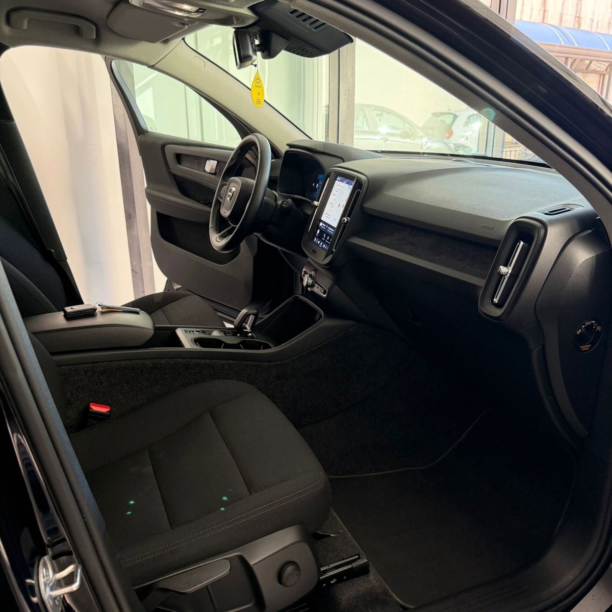 Volvo XC40 B3 automatico Core (17)