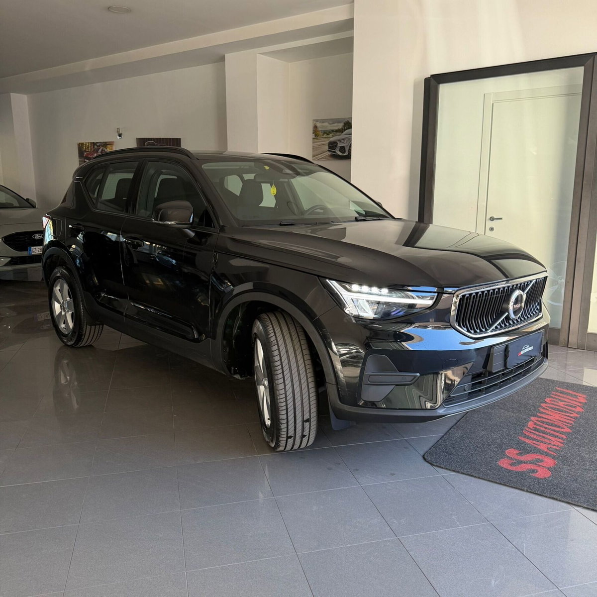 Volvo XC40 B3 automatico Core (2)