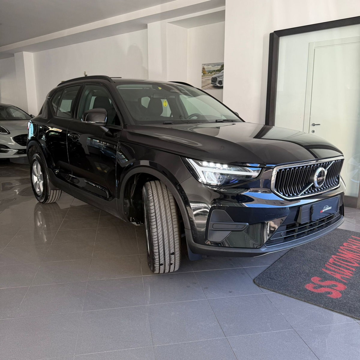 Volvo XC40 B3 automatico Core (3)