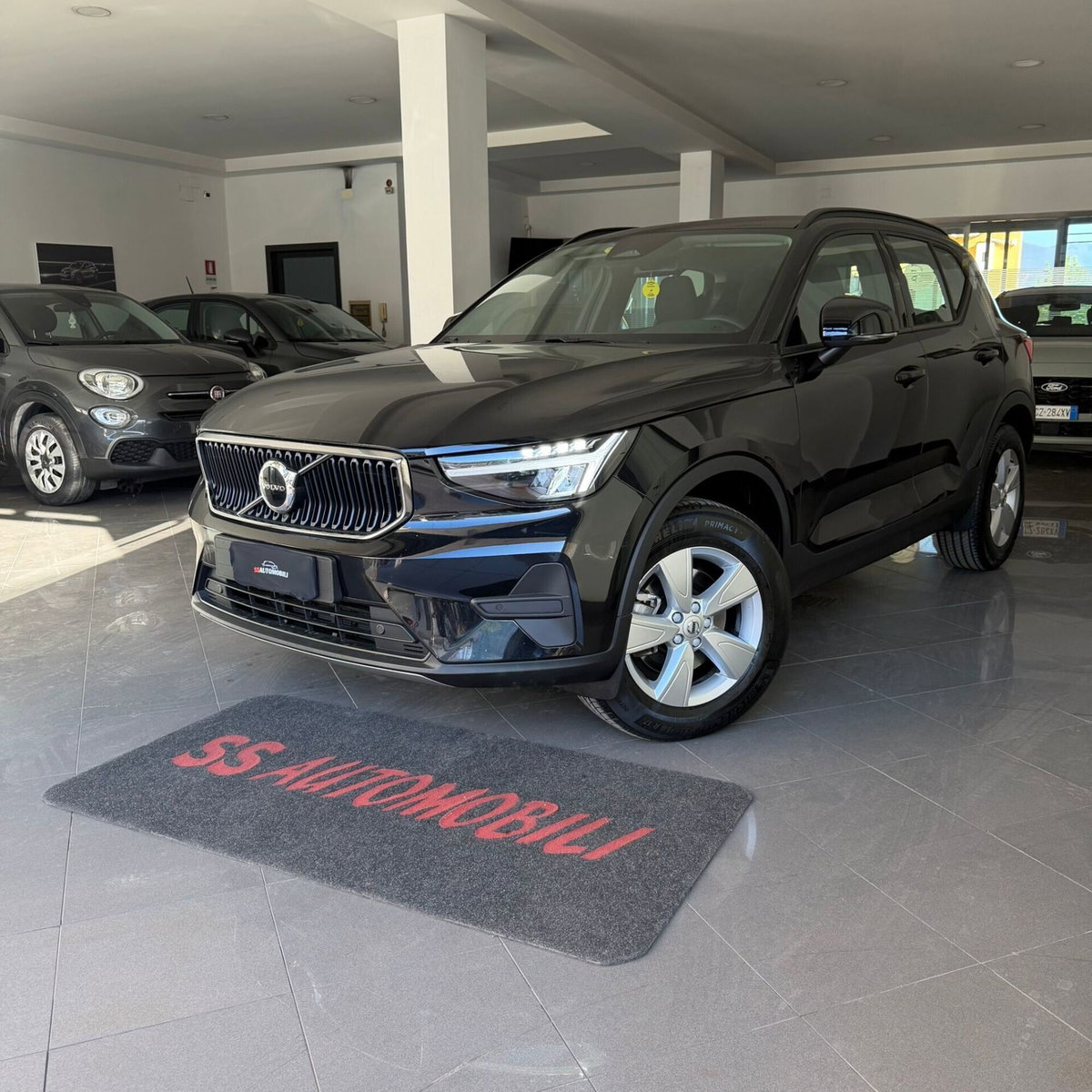 Volvo XC40 B3 automatico Core (4)