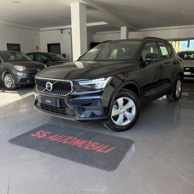 Volvo XC40 B3 automatico Core (4)