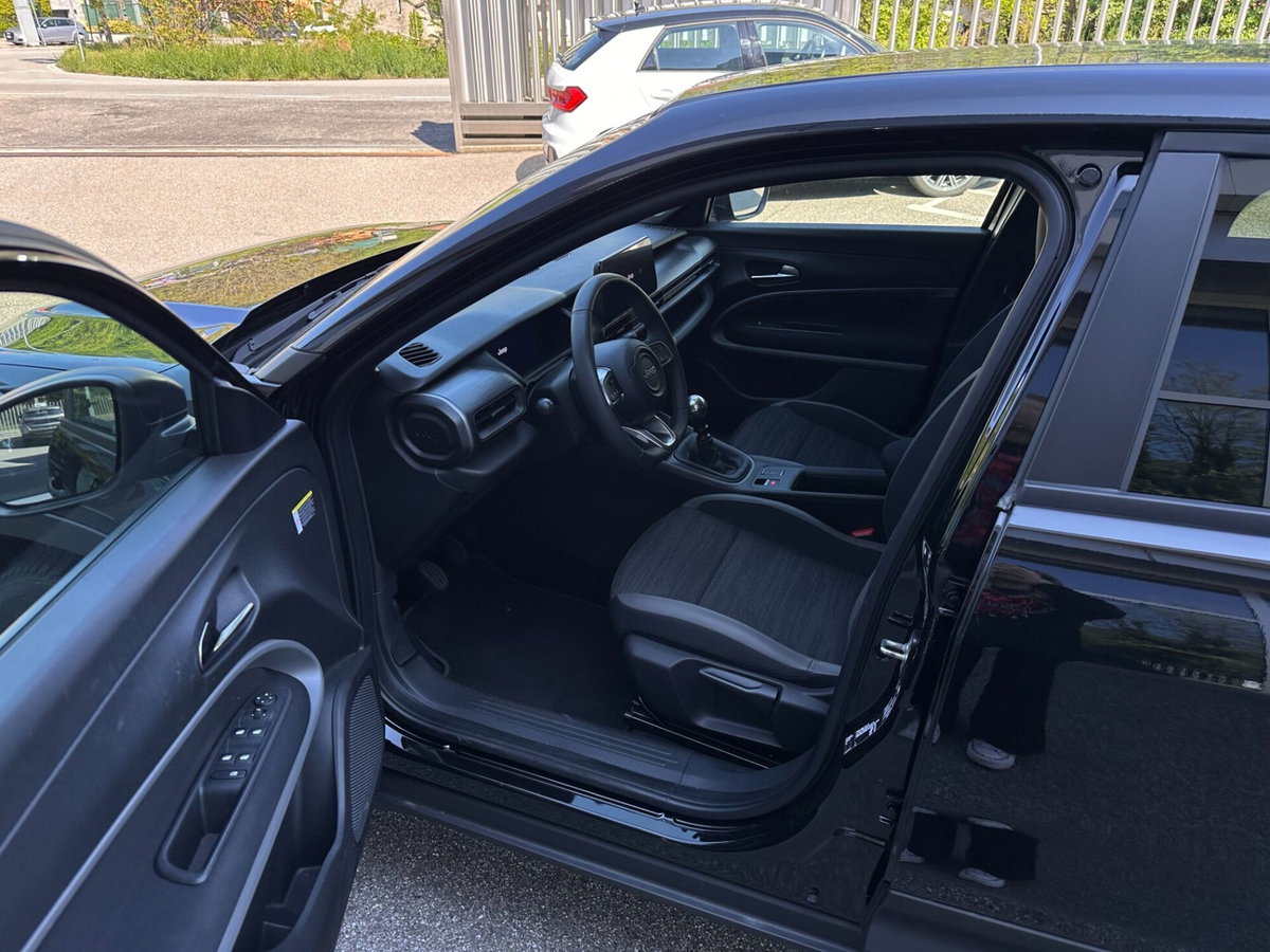 Jeep Avenger 1.2 turbo Summit fwd 100cv (10)