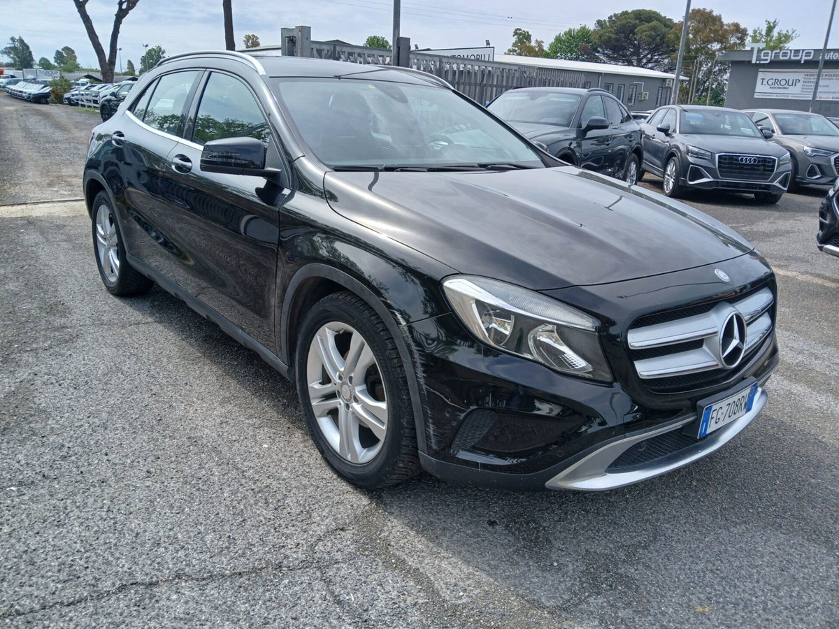 Mercedes-Benz GLA SUV 180 d Premium