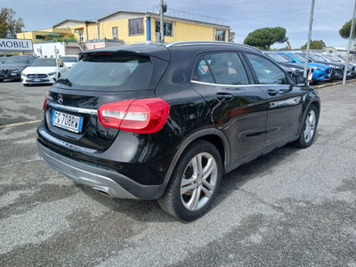 Mercedes-Benz GLA SUV 180 d Premium (5)