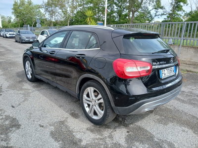 Mercedes-Benz GLA SUV 180 d Premium (7)