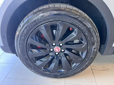 Jaguar E-Pace 2.0D 180 CV AWD S (16)