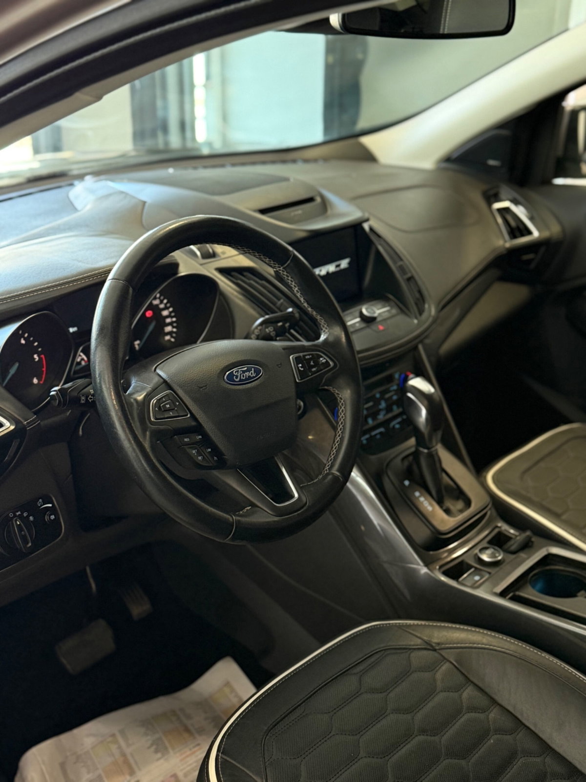 Ford Kuga 2.0 TDCI 180 CV S&S 4WD Powershift Vignale (15)