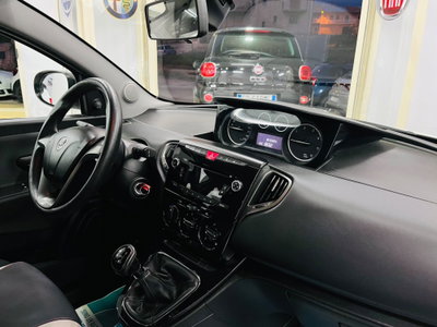 Lancia Ypsilon 1.3 MJT 16V 95 CV 5 porte S&S Silver (12)