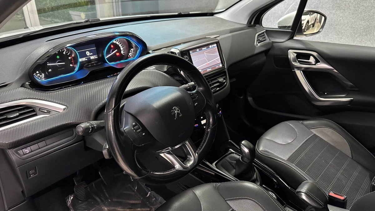 Peugeot 2008 100 S&S Allure (10)