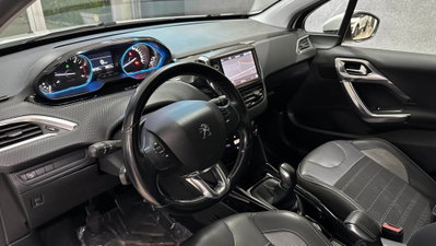 Peugeot 2008 100 S&S Allure (10)