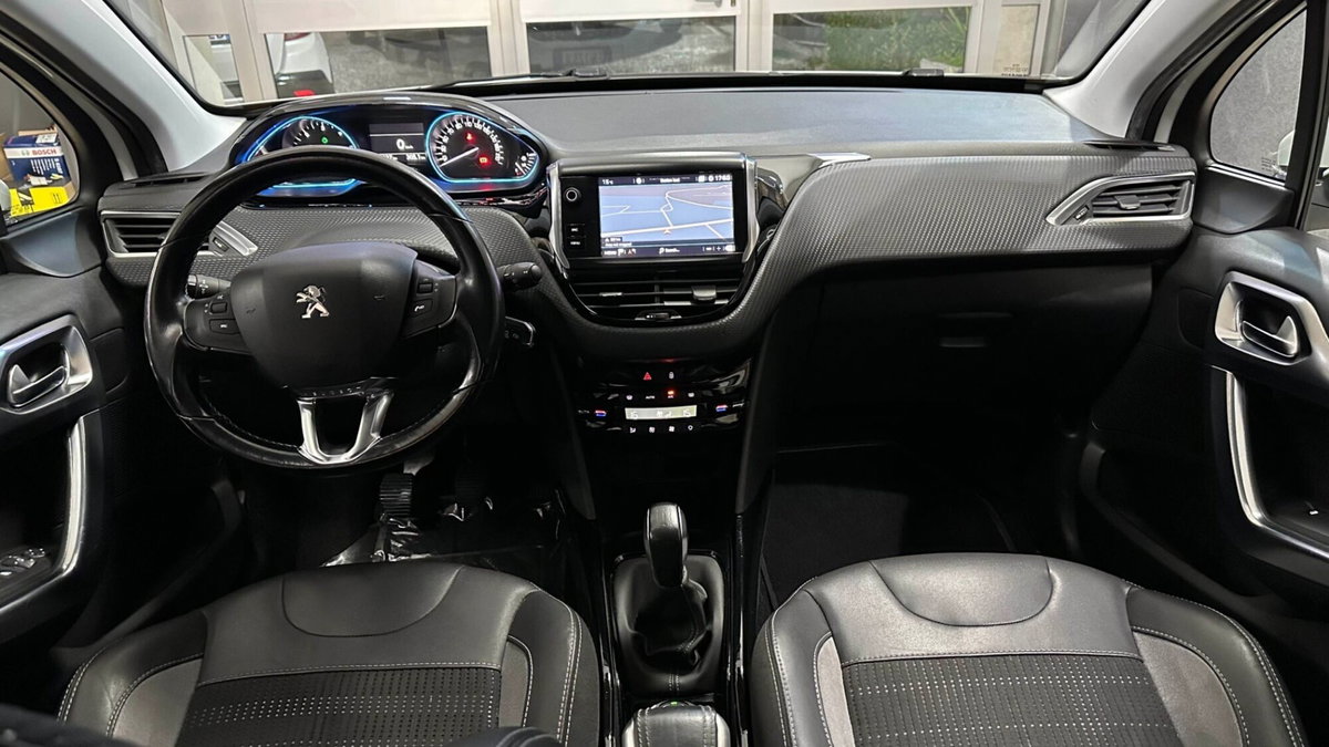 Peugeot 2008 100 S&S Allure (11)