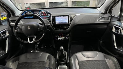 Peugeot 2008 100 S&S Allure (11)
