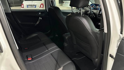 Peugeot 2008 100 S&S Allure (16)