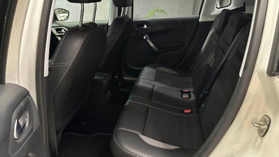 Peugeot 2008 100 S&S Allure (17)