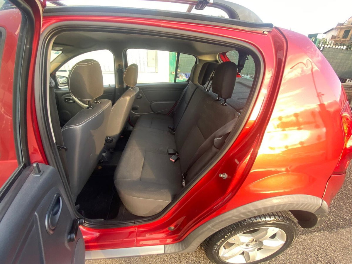 Dacia Sandero Stepway 1.6 8V 90CV (14)