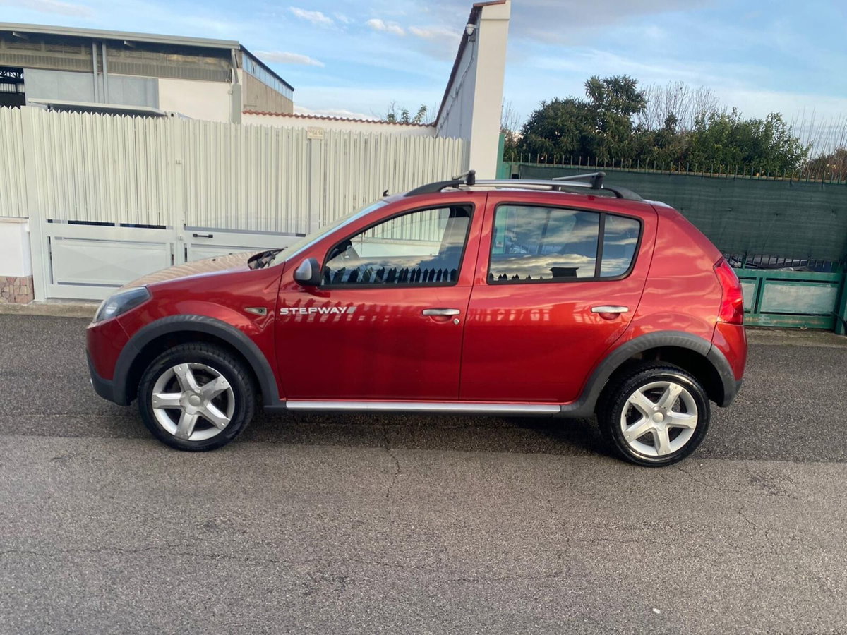 Dacia Sandero Stepway 1.6 8V 90CV (3)