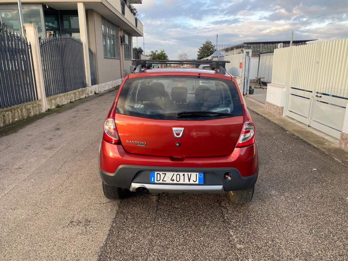 Dacia Sandero Stepway 1.6 8V 90CV (5)