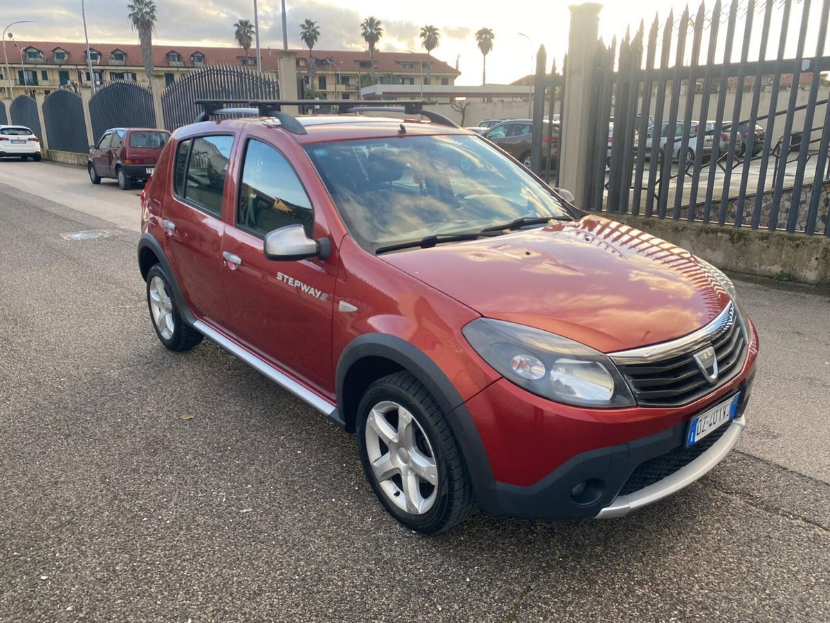 Dacia Sandero Stepway 1.6 8V 90CV (8)