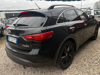 Infiniti FX FX30d S Premium (10)