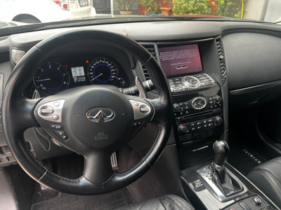 Infiniti FX FX30d S Premium (17)