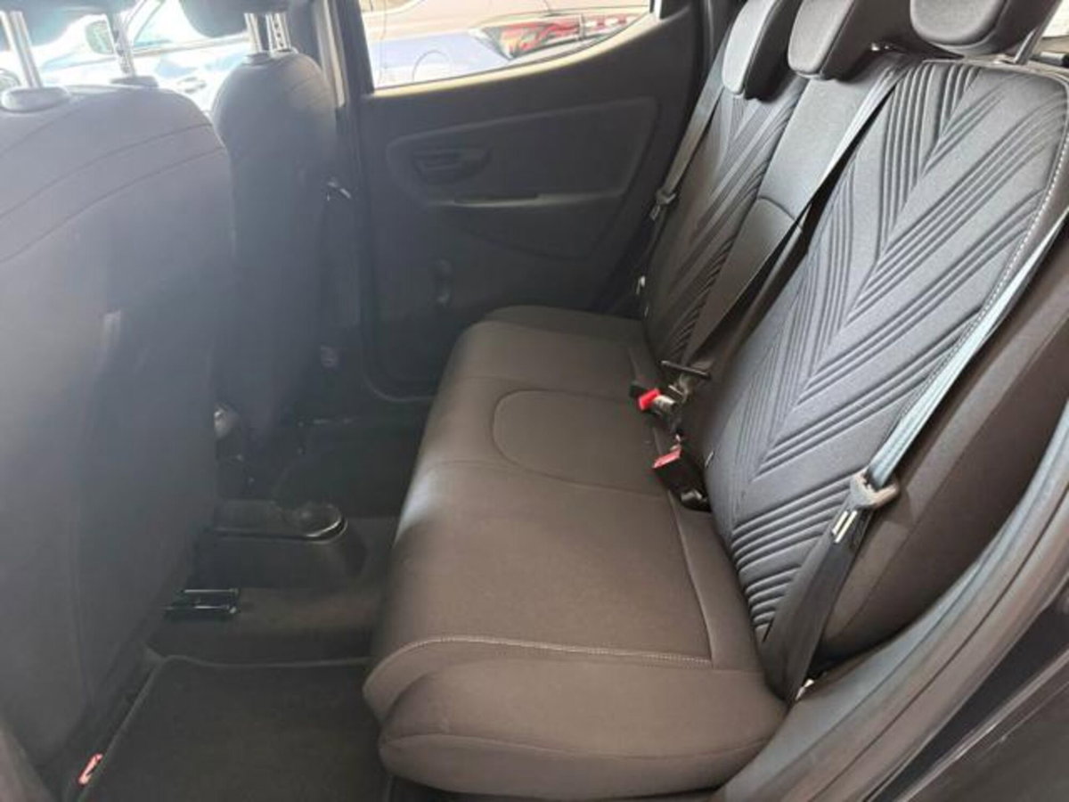 Lancia Ypsilon 1.0 FireFly 5 porte S&S Hybrid Ecochic Gold (15)