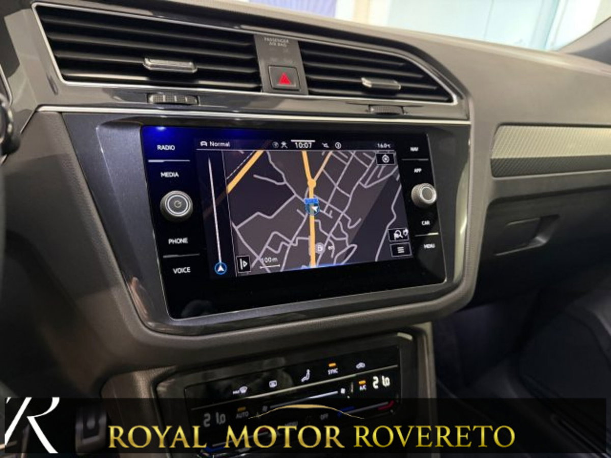 Volkswagen Tiguan 2.0 TDI 150 CV SCR DSG 4MOTION R-Line (12)