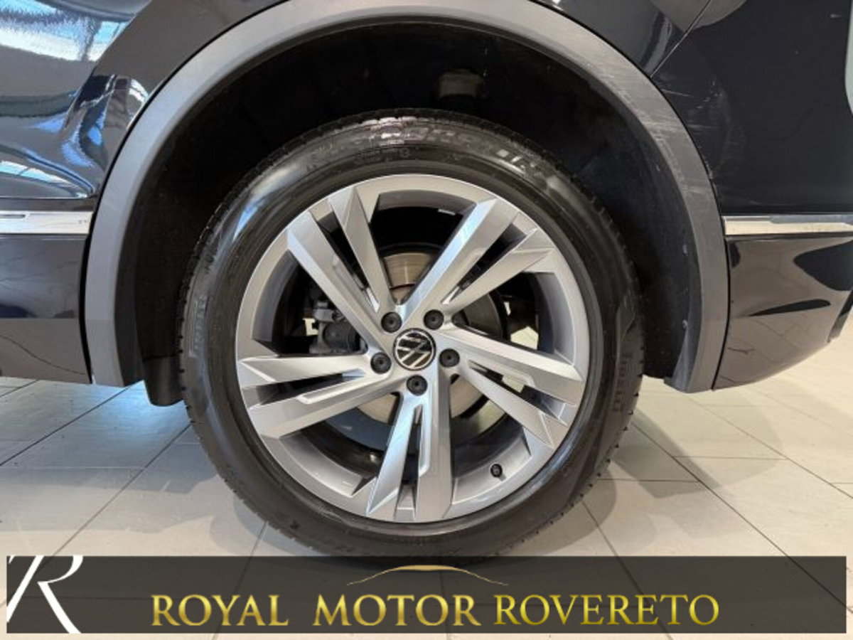 Volkswagen Tiguan 2.0 TDI 150 CV SCR DSG 4MOTION R-Line (4)