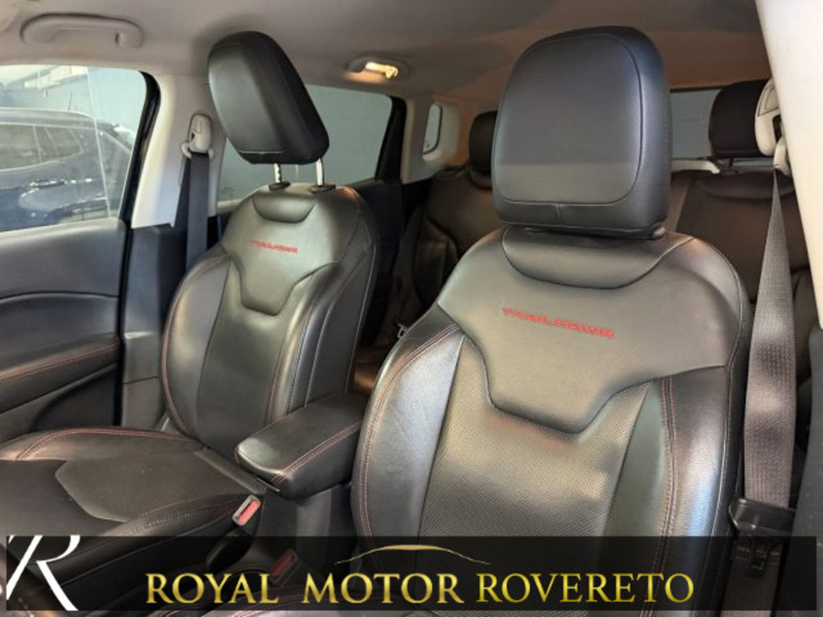 Jeep Compass 2.0 Multijet II 170 aut. 4WD Trailhawk (9)