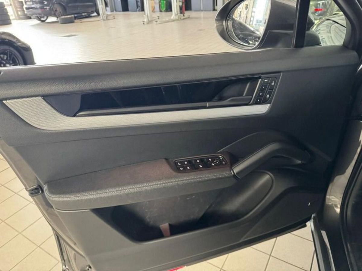 Porsche Cayenne 3.0 e-hybrid tiptronic (11)