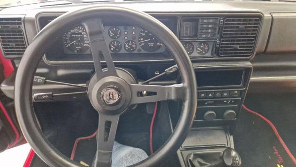 Lancia Delta i.e. turbo HF (20)