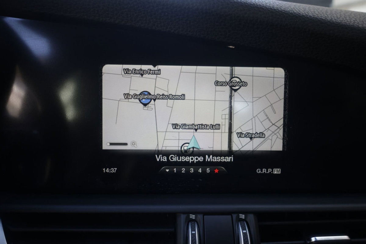 Alfa Romeo Giulia 2.2 Turbodiesel 150 CV AT8 Business (7)