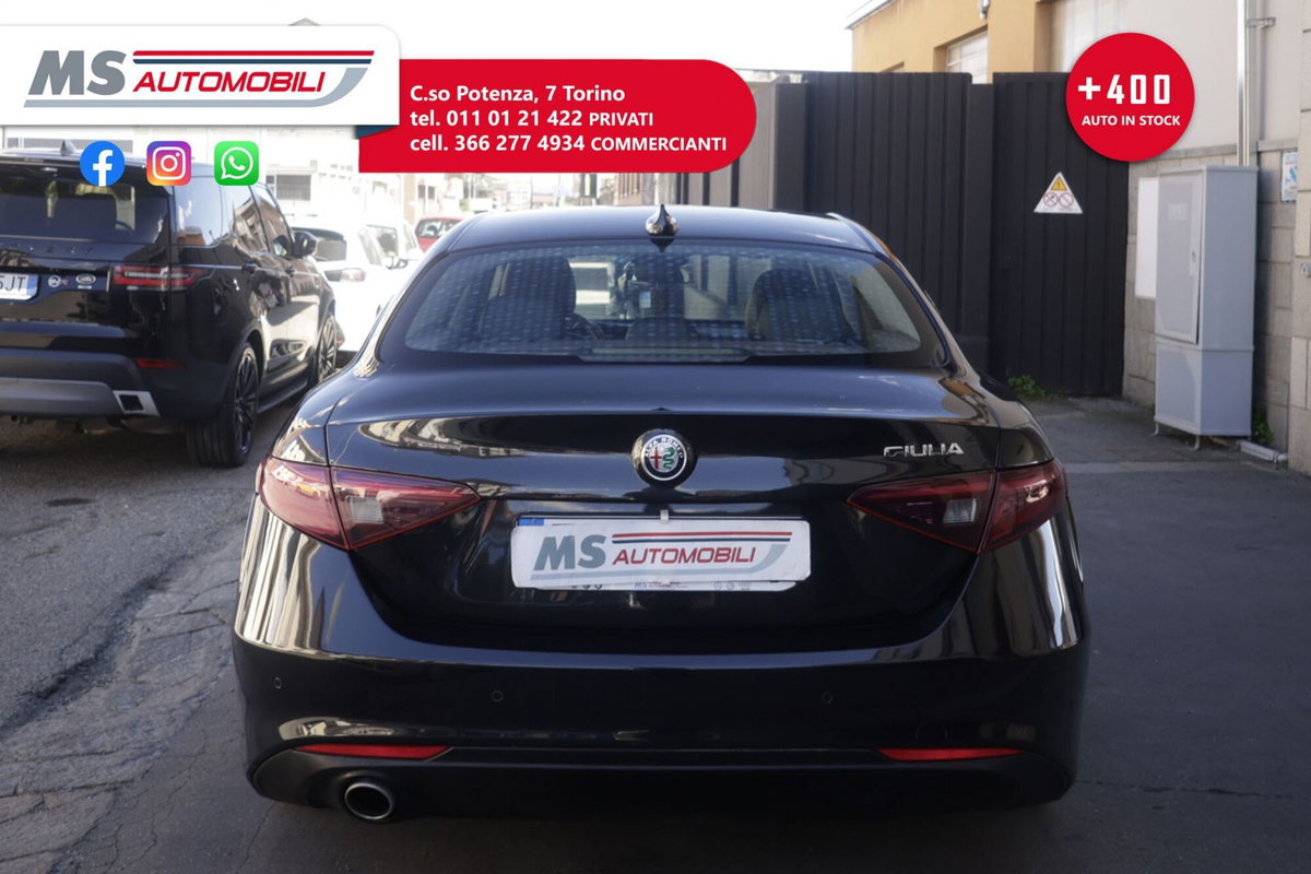 Alfa Romeo Giulia 2.2 Turbodiesel 150 CV AT8 Business (8)