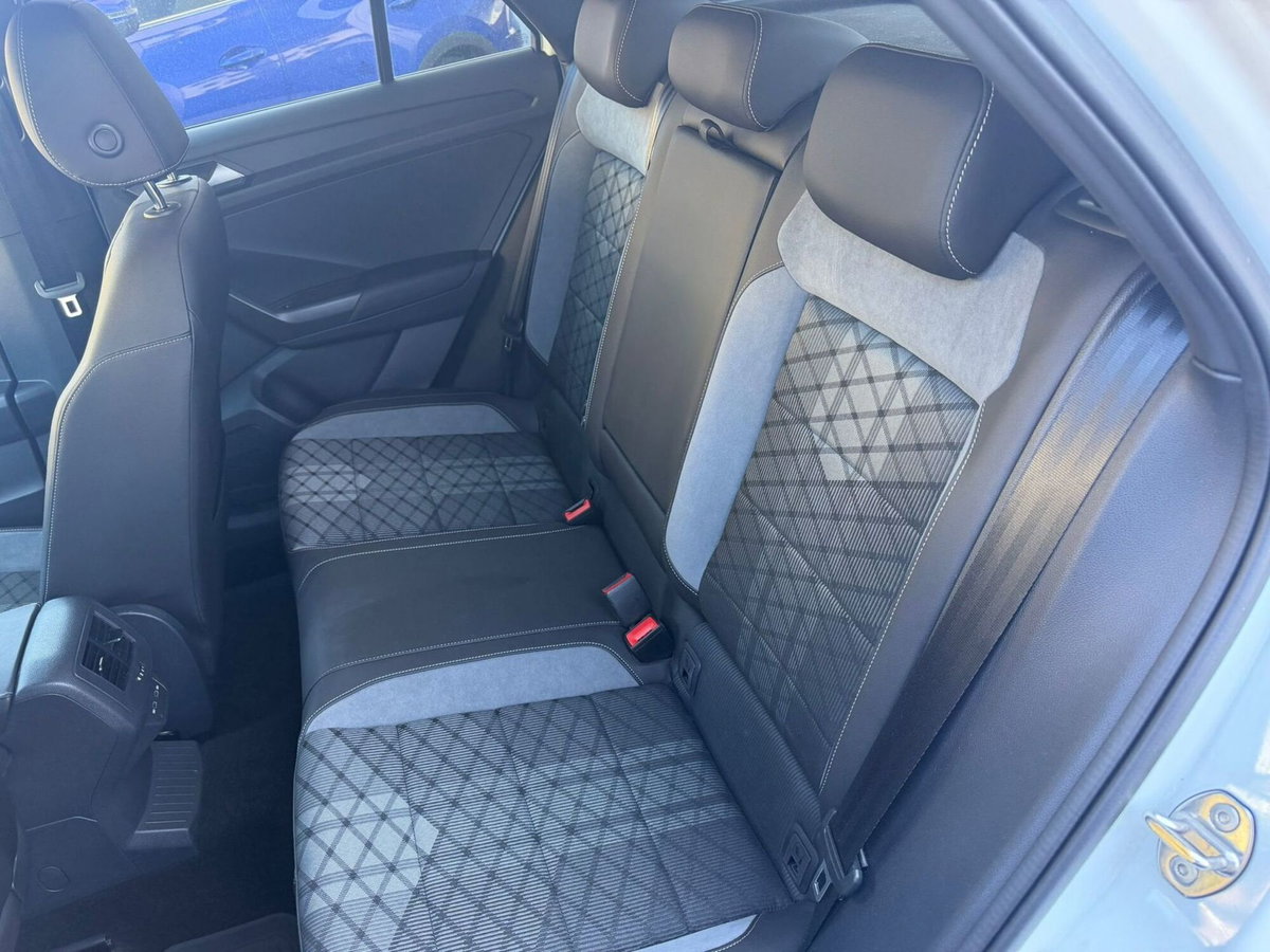 Volkswagen T-Roc 1.0 TSI R-Line (10)