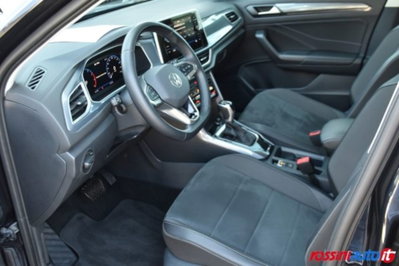 Volkswagen T-Roc 1.5 tsi Style dsg (11)