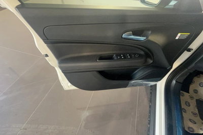 Alfa Romeo Junior 1.2 ibrida Speciale 145cv edct6 (19)