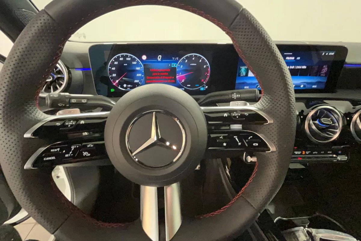 Mercedes-Benz Classe A 180 AMG Line Advanced Plus auto (9)